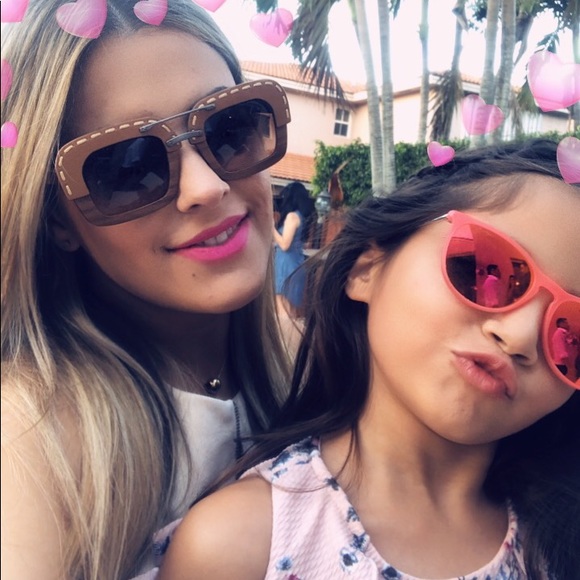 Meet your Posher, Santa - Picture 3 of 3